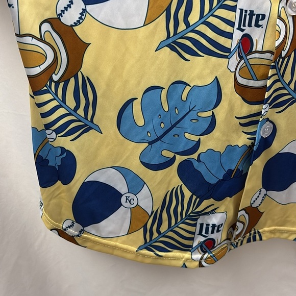 Kansas City Royals Hawaiian Button Up Shirt Size Medium Miller Light MLB - Picture 6 of 7
